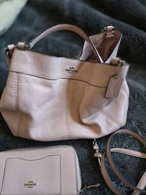 Coach Lexy Pebbled Leather Shoulder Bag in Light Pink With Wallet